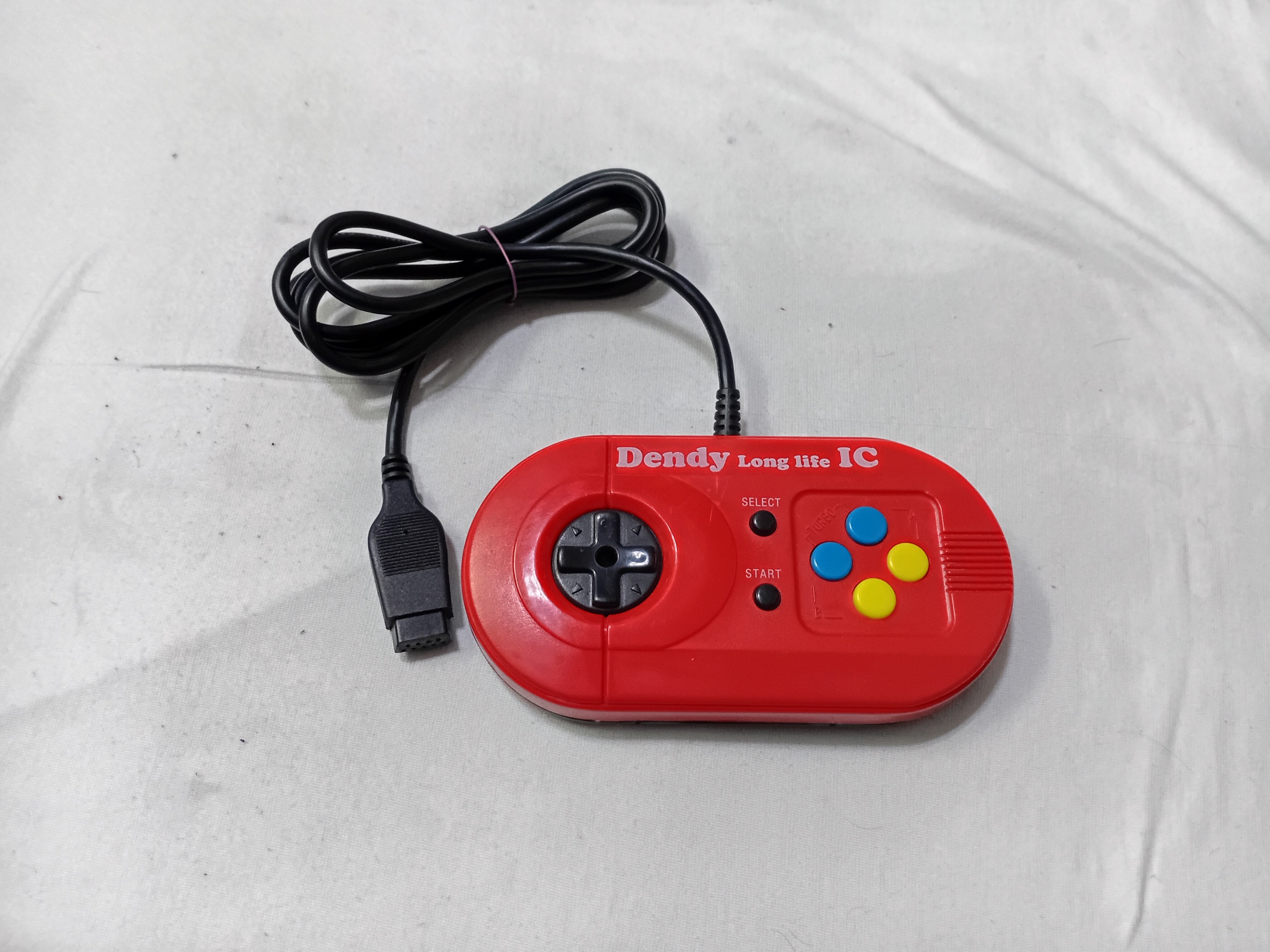 دسته قرمز میکرو فیش نه پین سالم کلکسیونی