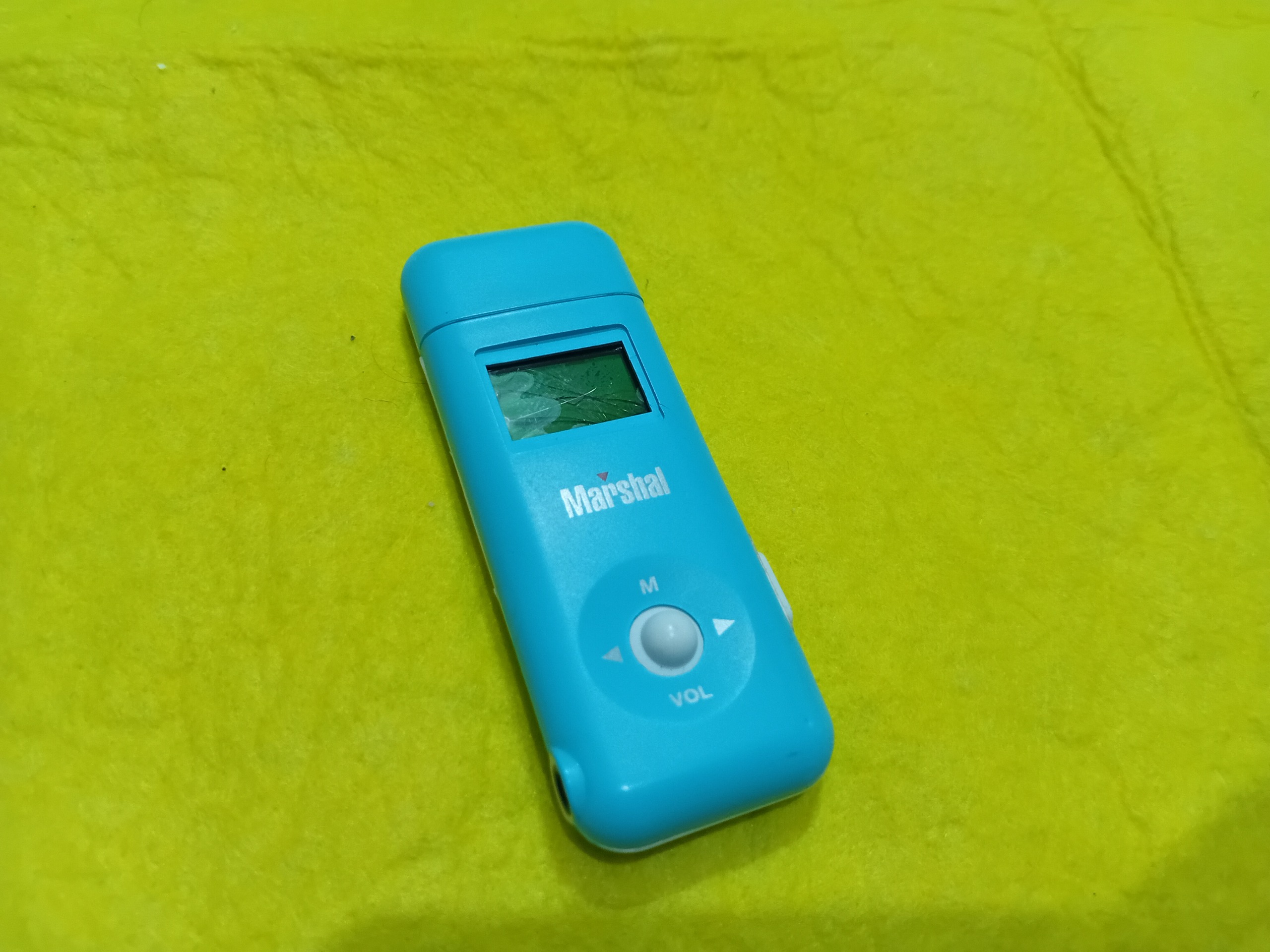 موزیک پلیر 4GB مارشال السیدی شکسته