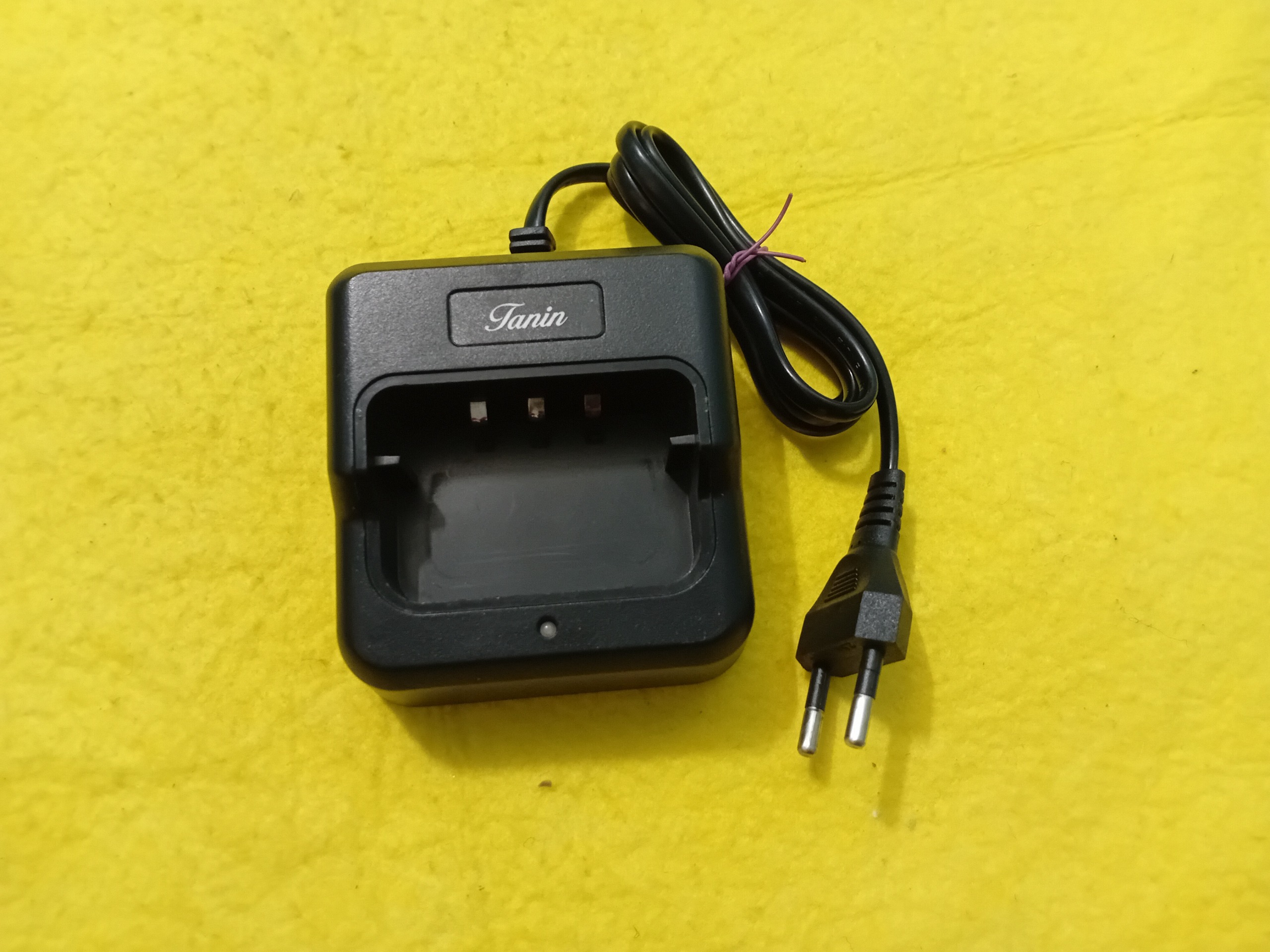پایه شارژر بیسیم طنین CA-900 خراب بدون ضمانت