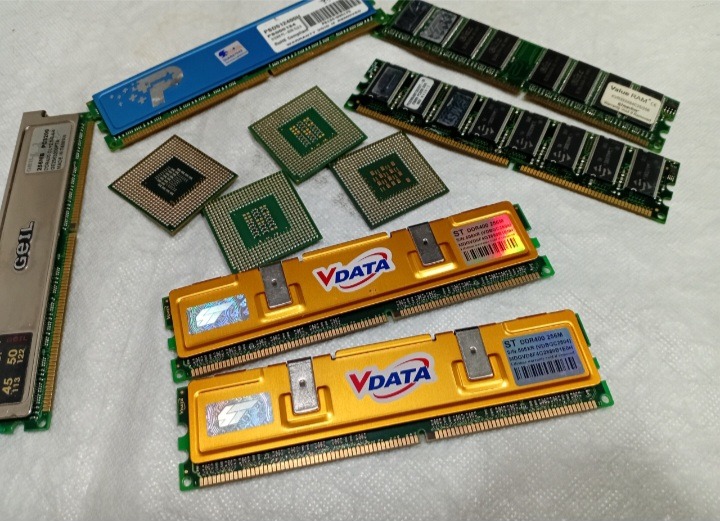10 عدد رم و CPU کامپیوتری قدیمی