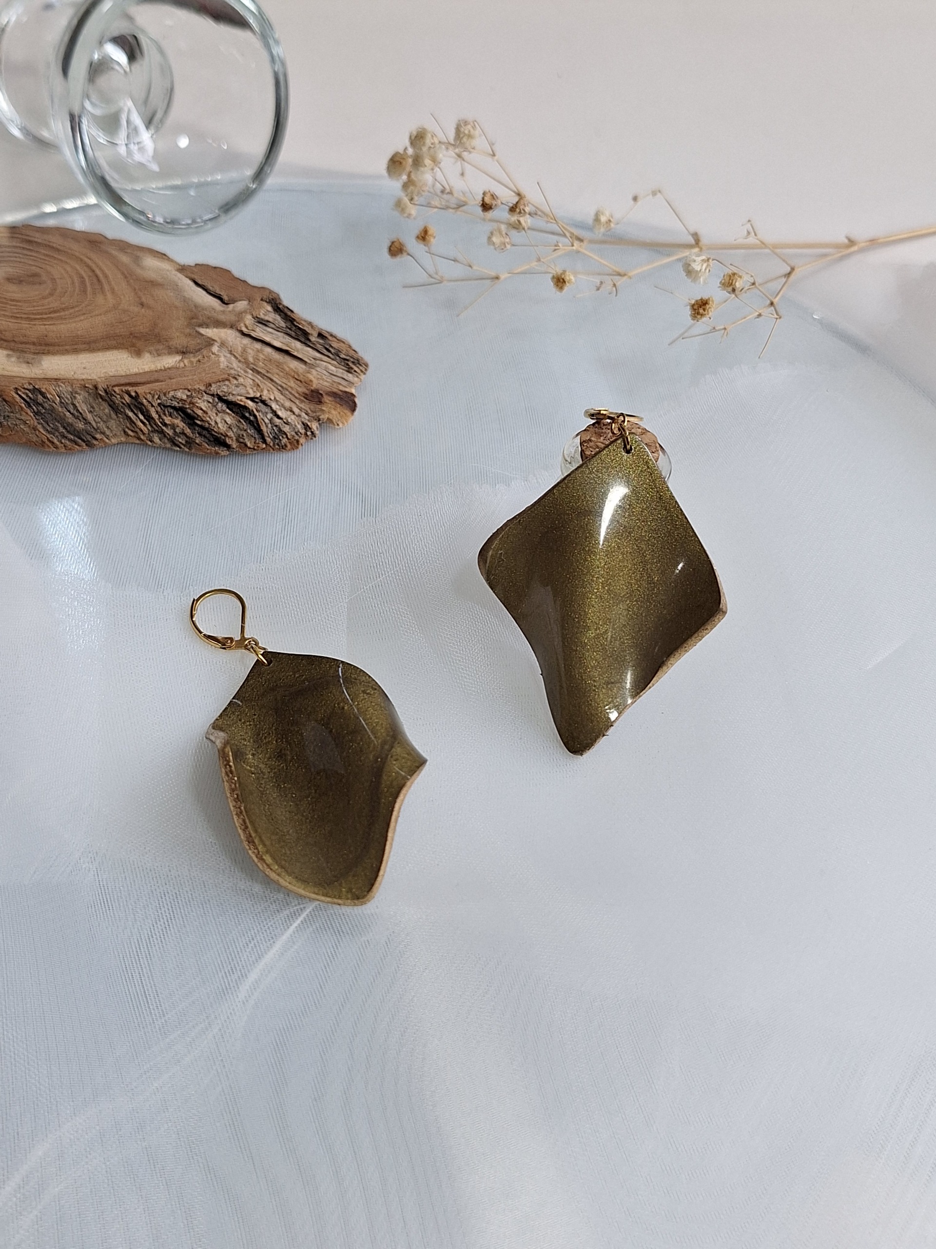 گوشواره دستساز رزینی