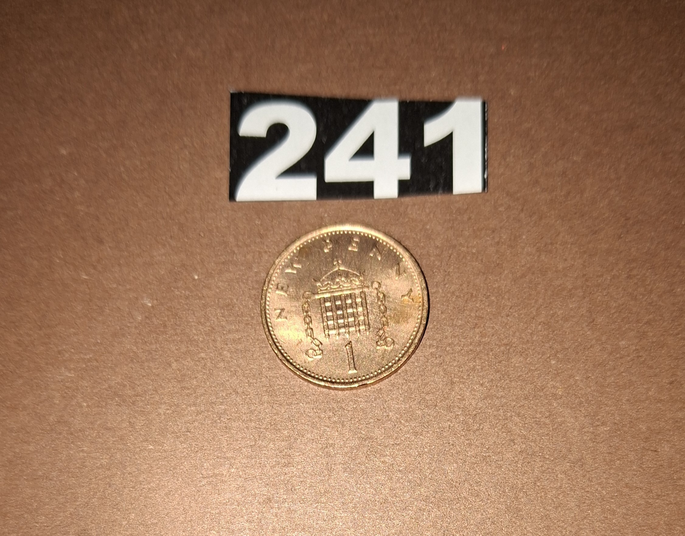 سکه 1 پنی بریتانیا 1978کد 241