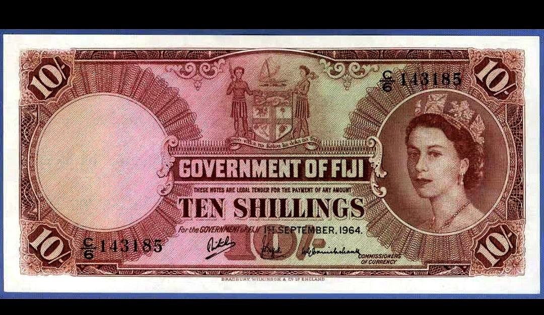 10 شیلینگ سری اول فیجی ملکه جوان unc