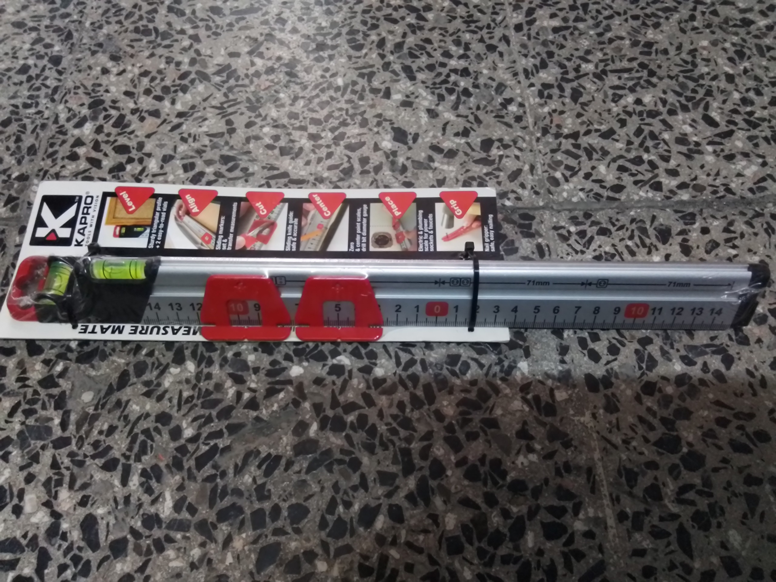 خط کش سه گوش تراز دار کاپرو 30 سانتی
