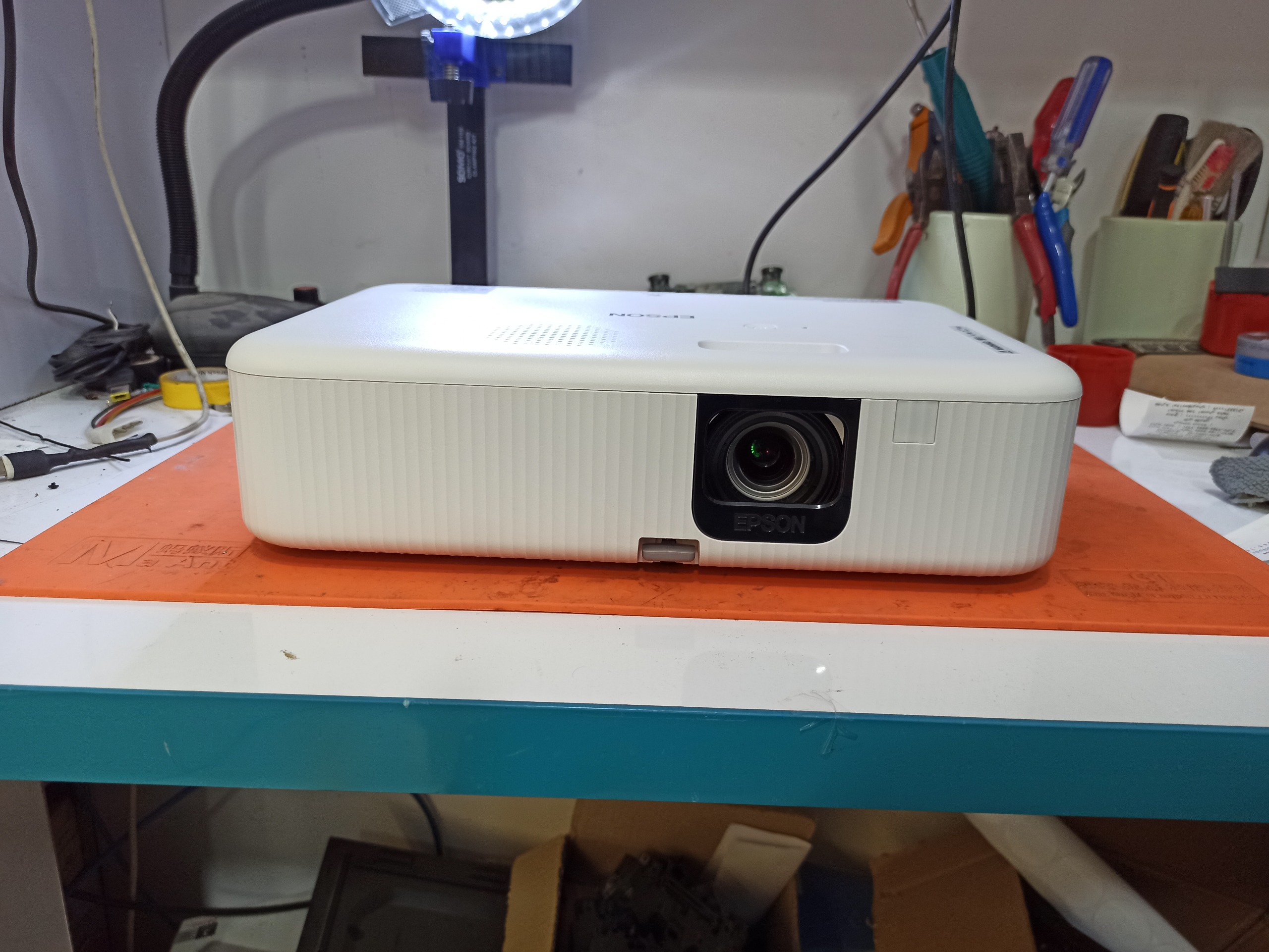 ویدئو پروژکتور Epson co-fh02