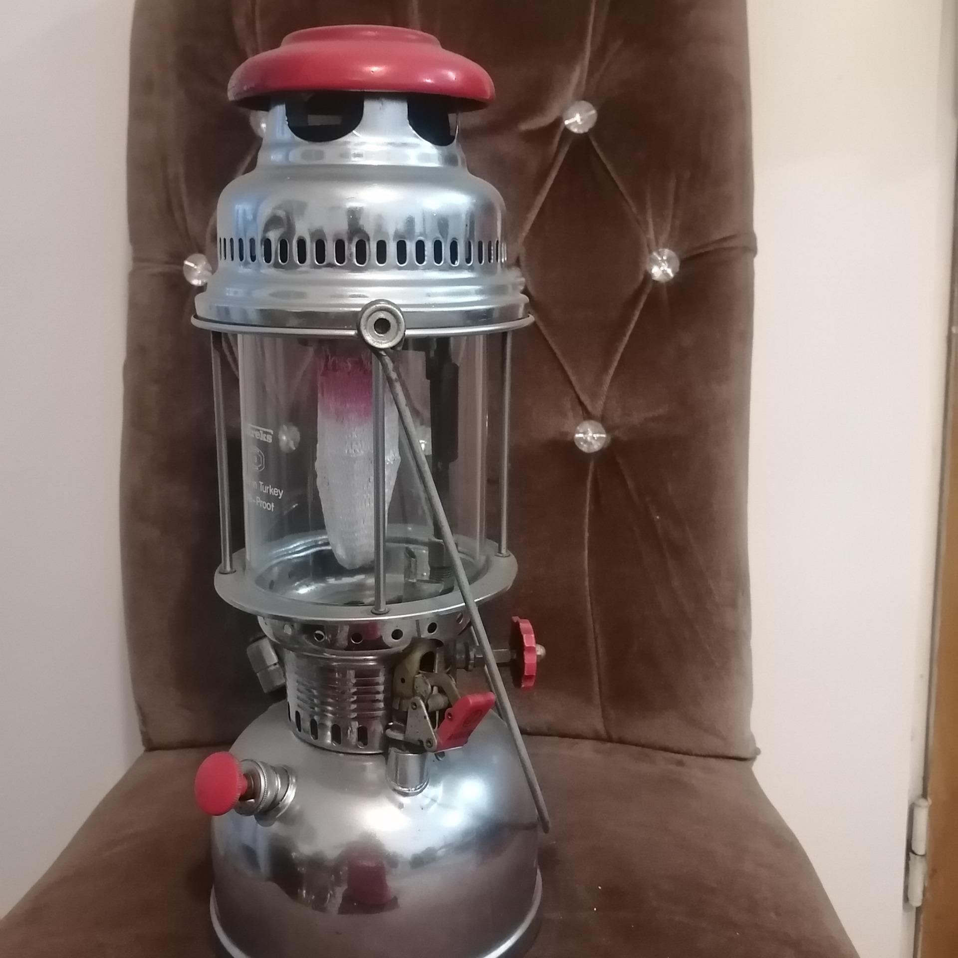 چراغ زنبوری قدیمی