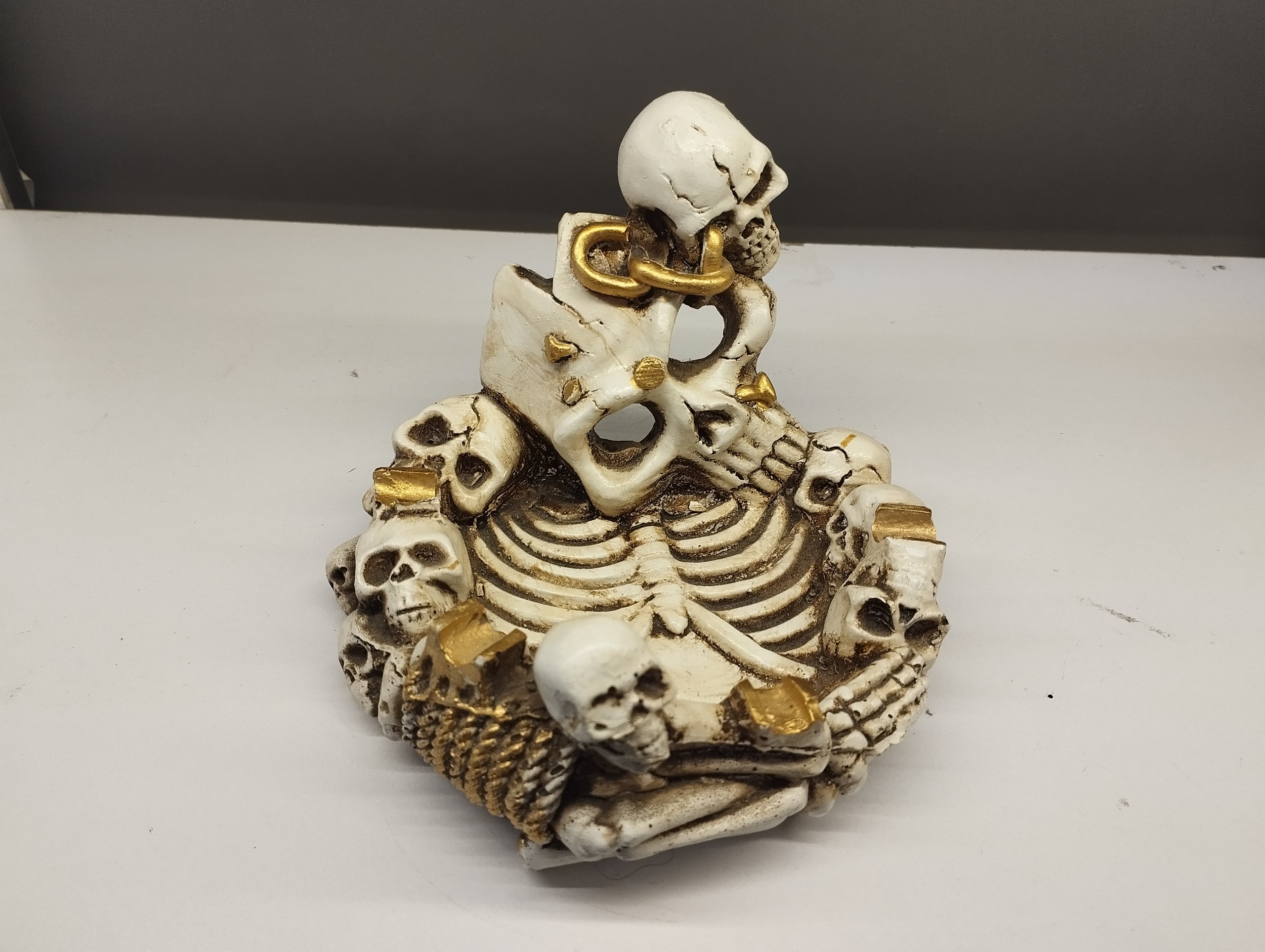 جاسیگاری طرح اسکلت