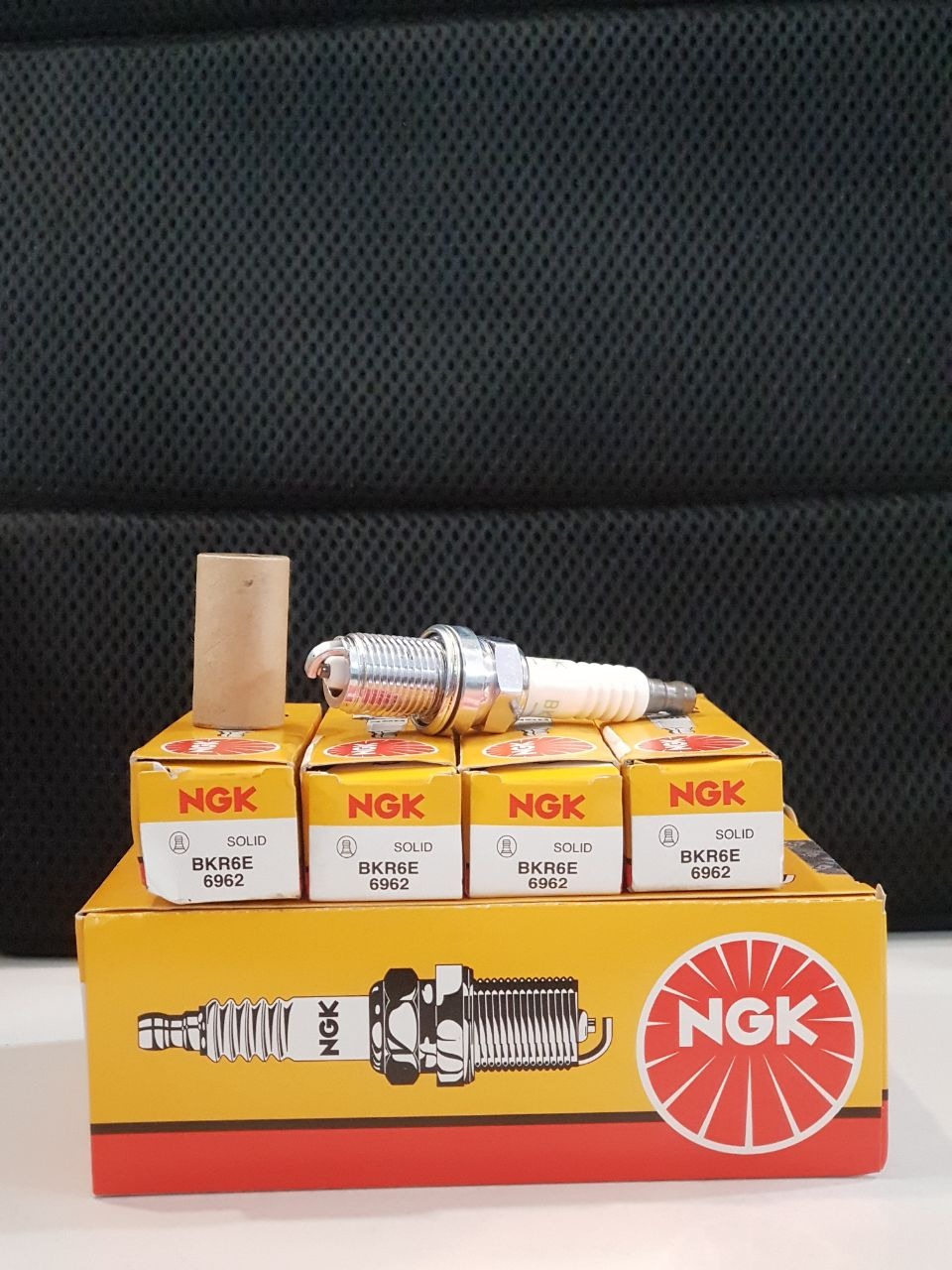 شمع پایه کوتاه NGK 6962