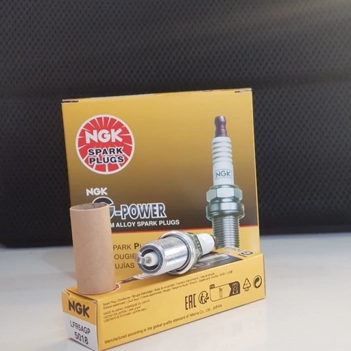 شمع پایه بلند پلاتینیوم سوزنی NGK 5018