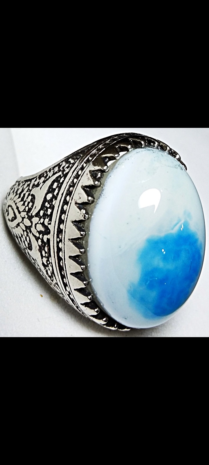 انگشتر قلمزنی عقیق آبی شاهکار زمینه دار تماشایی