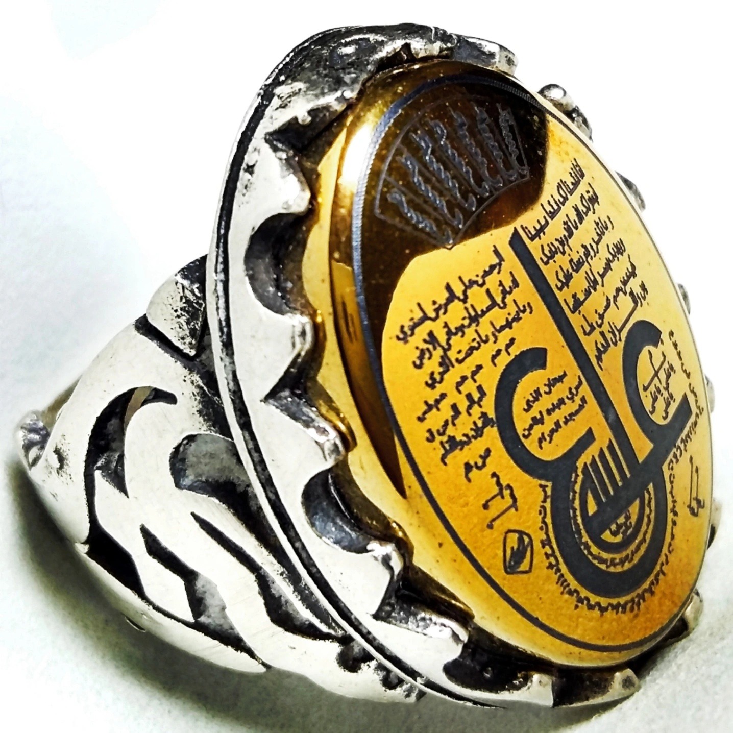 انگشتر ارزنده حدید طلاکوب صینی با حکاکی ع علی