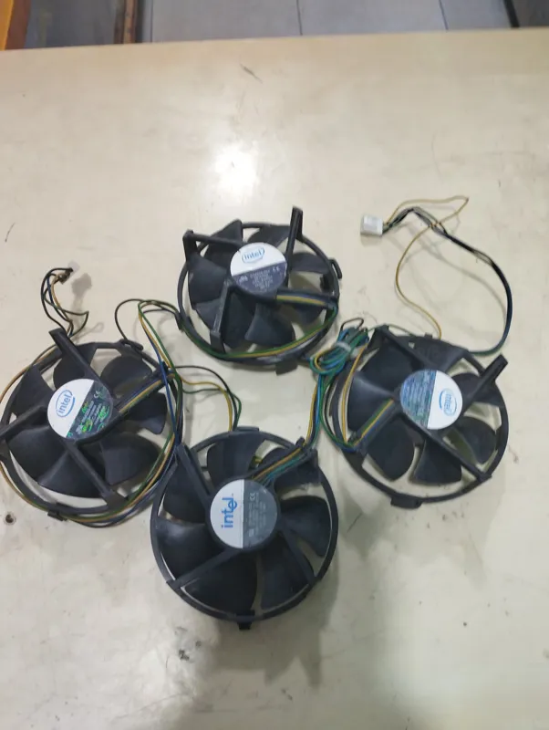 پک 4عددی فن روی سیپیو کامپیوتر