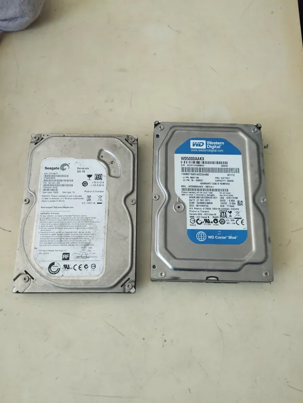 2عدد هارد 500گیگ