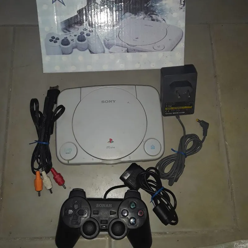 پلی استیشن یک اسلیم باچشم سالم ومرتب