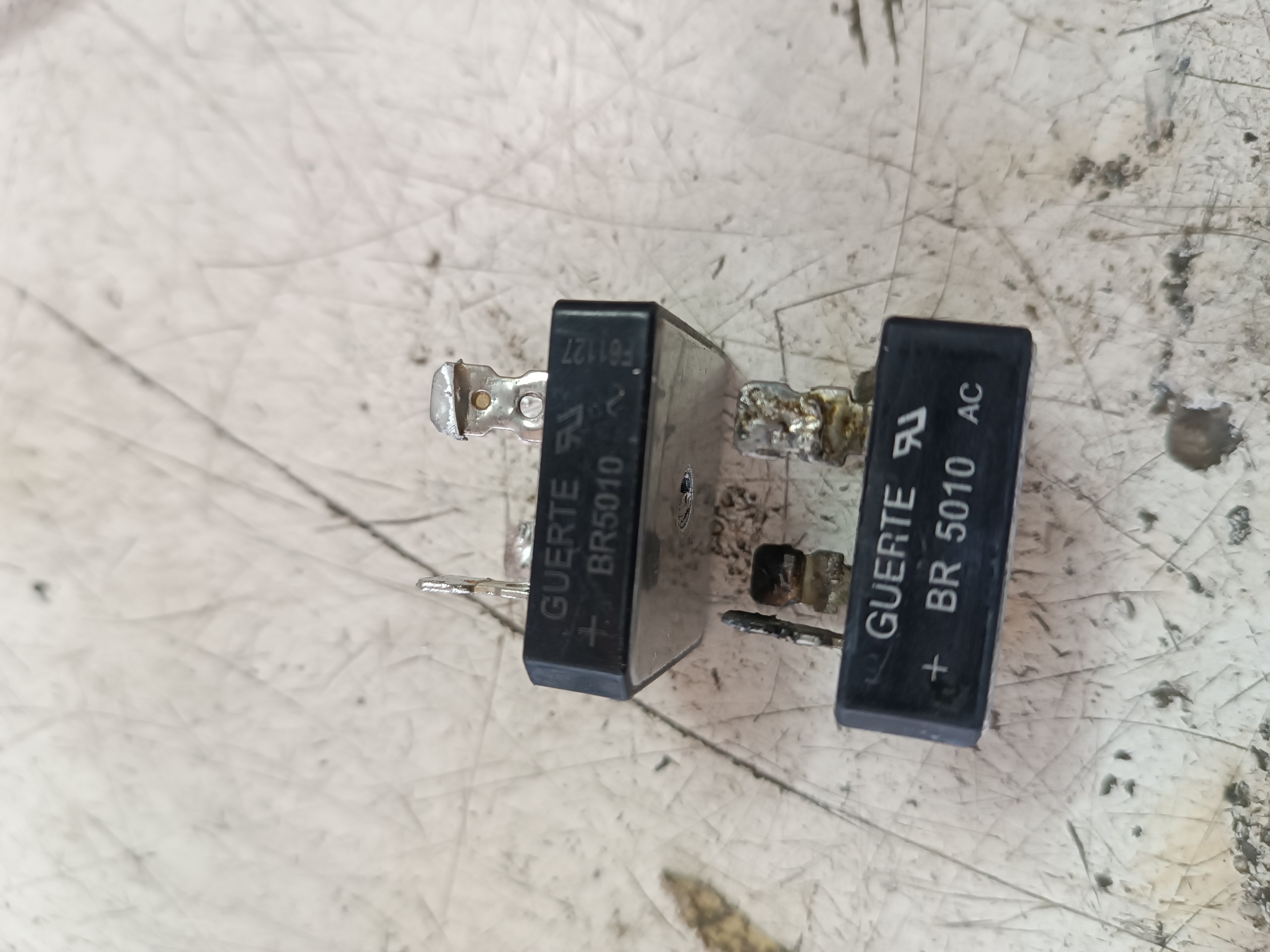 پل دیود 1000ولت 50آمپر BR5010