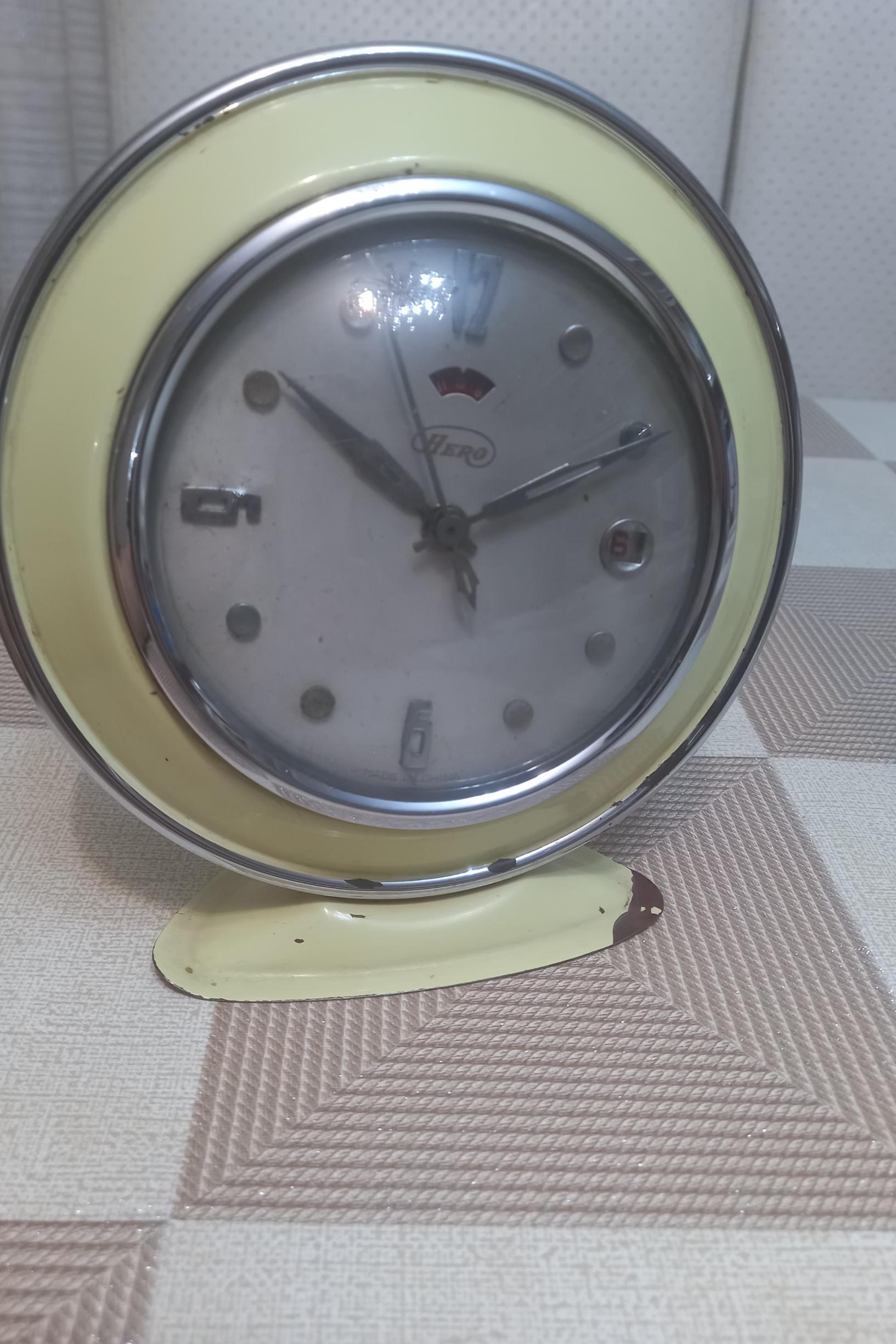 ساعت رومیزی کوکی