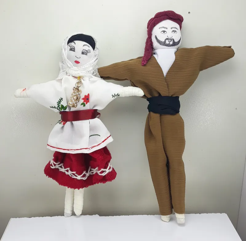 یه جفت عروسک سنتی هنر دست