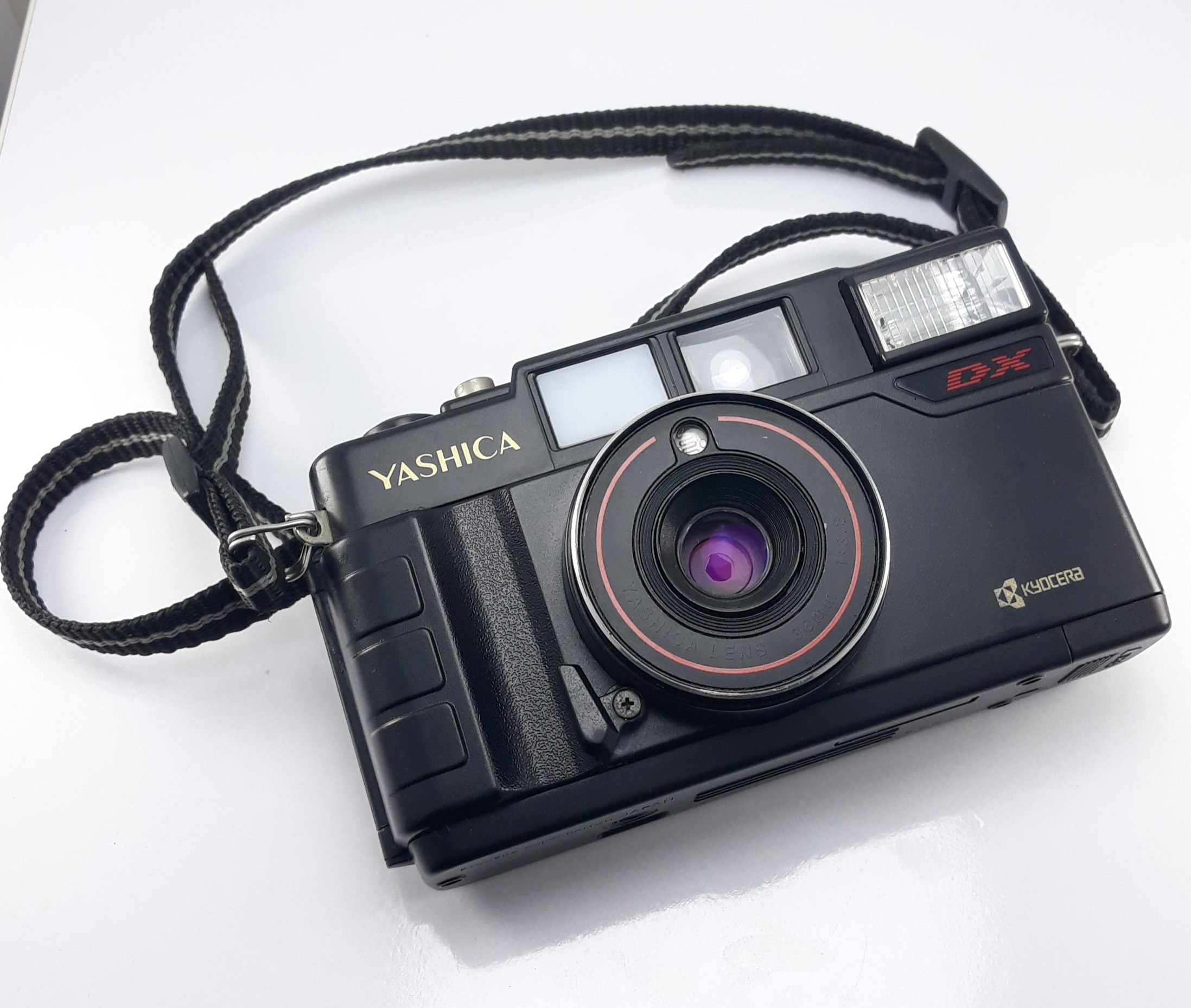 دوربین عکاسی یاشیکا نوستالژی