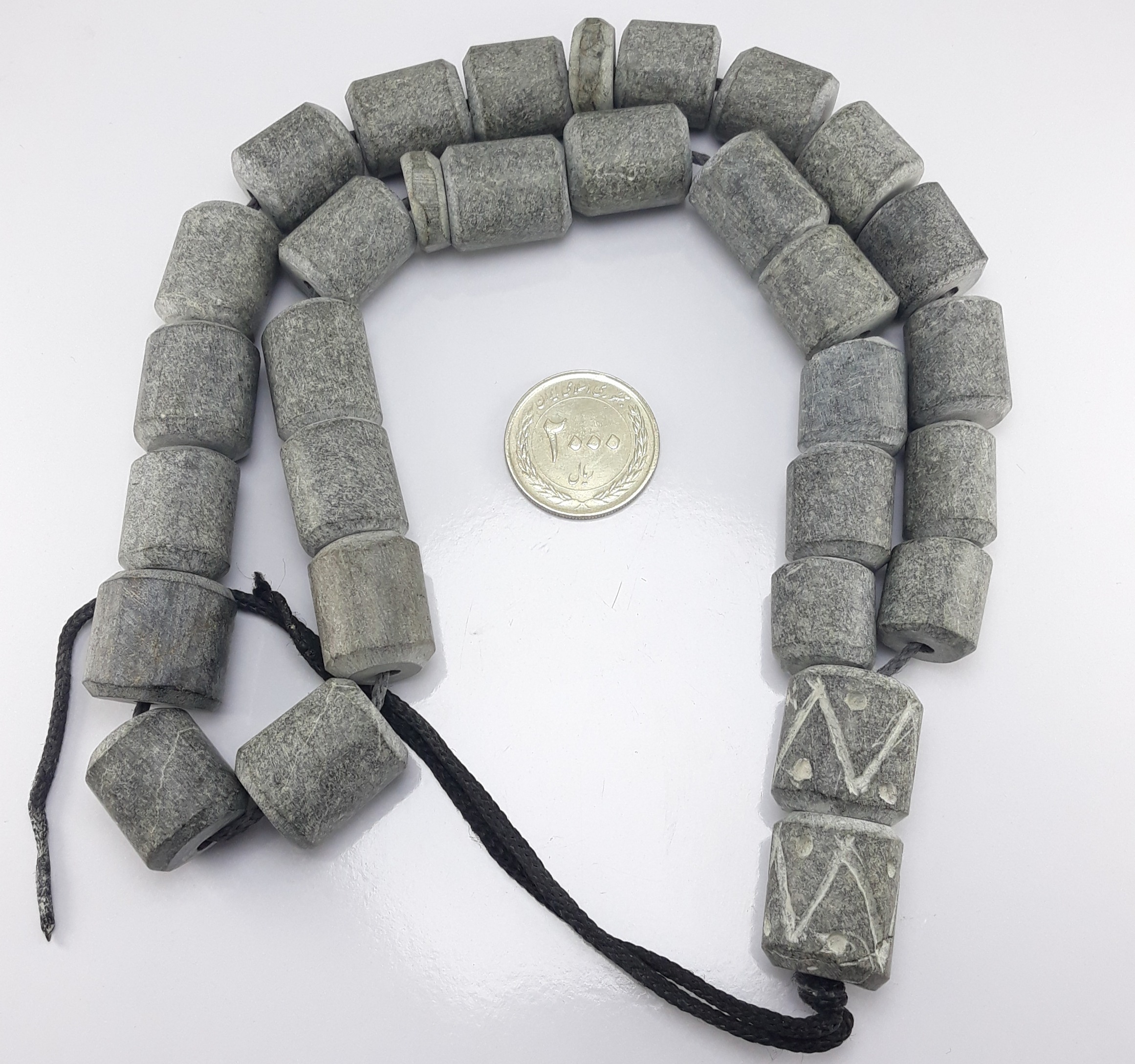 تسبیح سنگی یشم عباس آباد