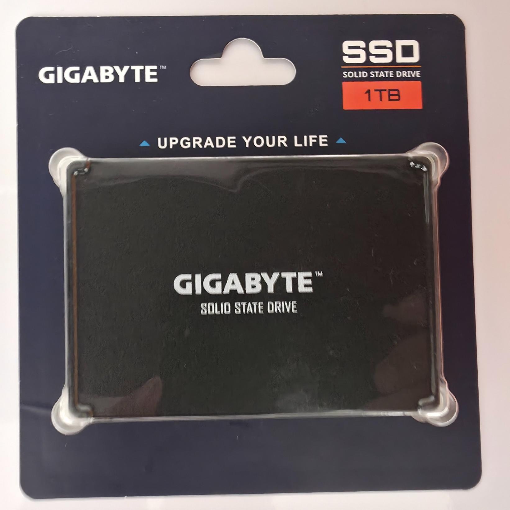 حافظه SSD گیگابایت . 1 ترابایت . آکبند
