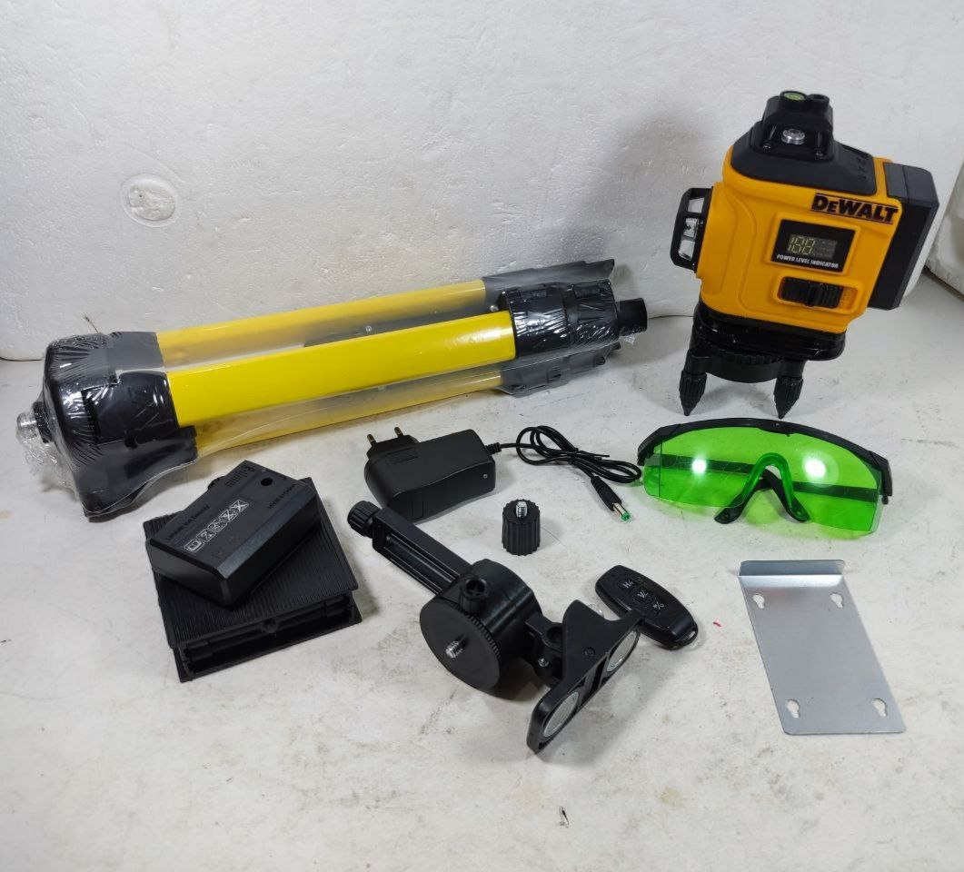 تراز لیزری چهار لاین 16 خط پایه دار طرح دیوالت