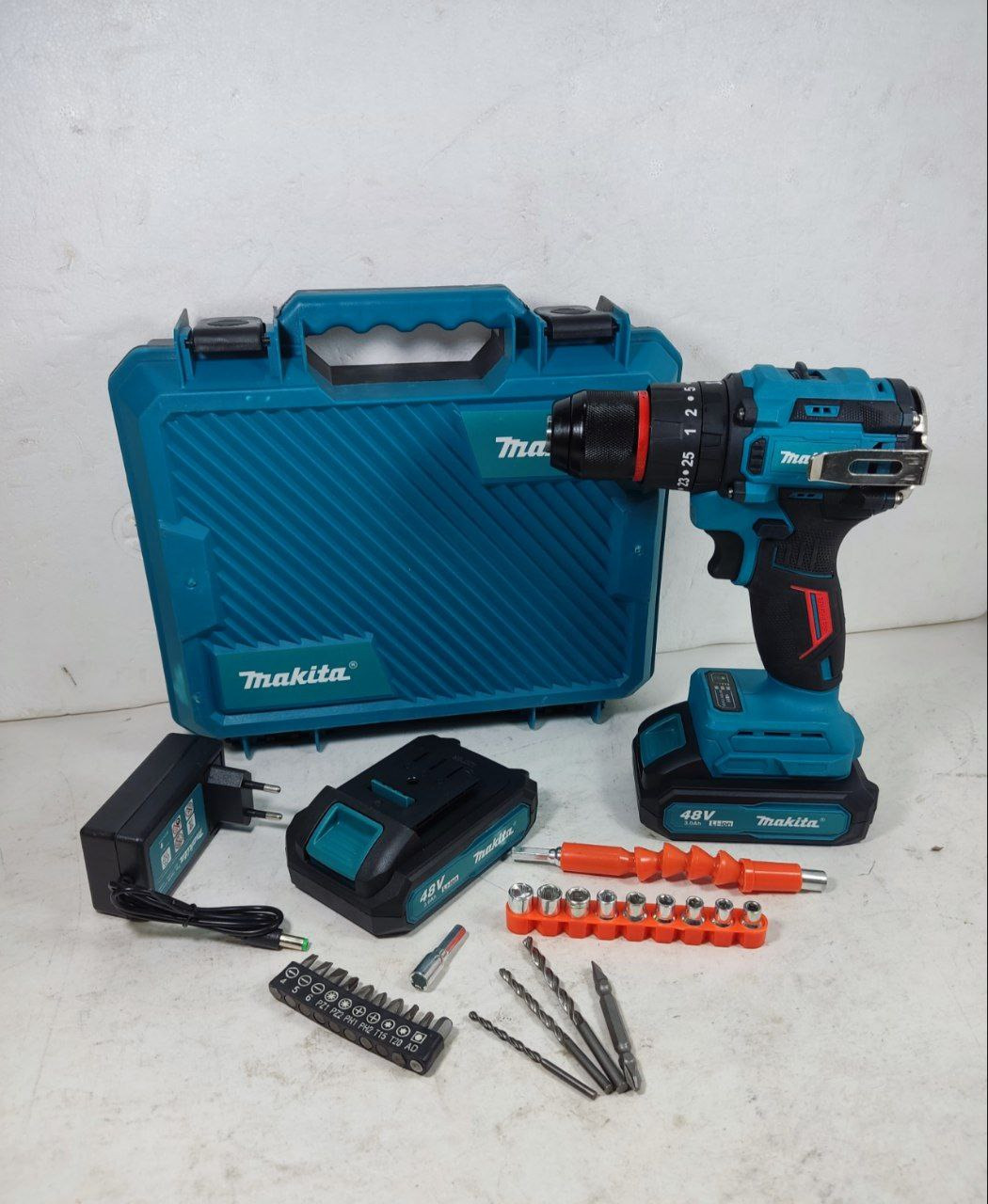دریل شارژی چکشی با کیف و لوازم طرح ماکیتا