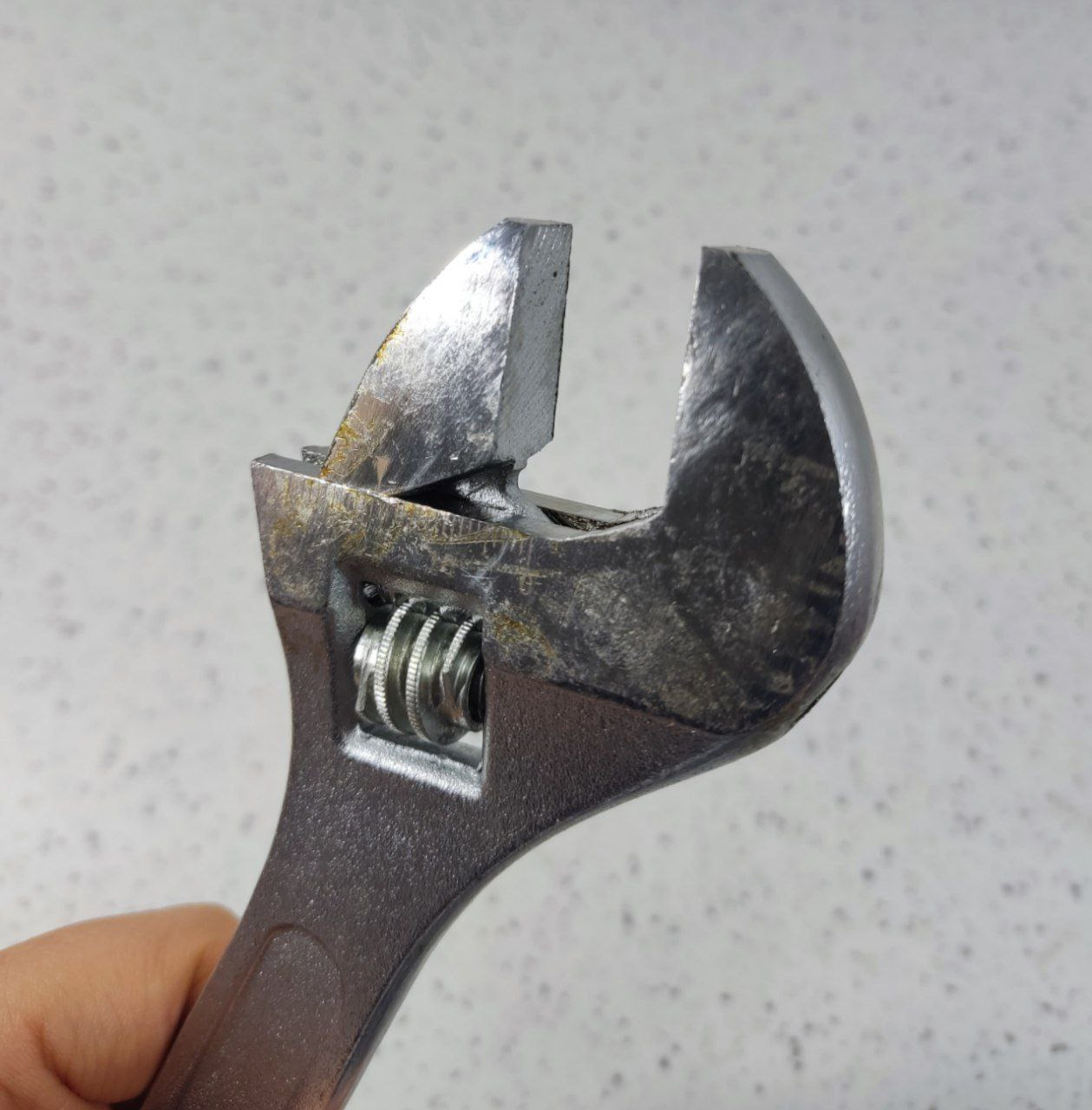 آچار فرانسه سایز 10 هنسان HENNSAN