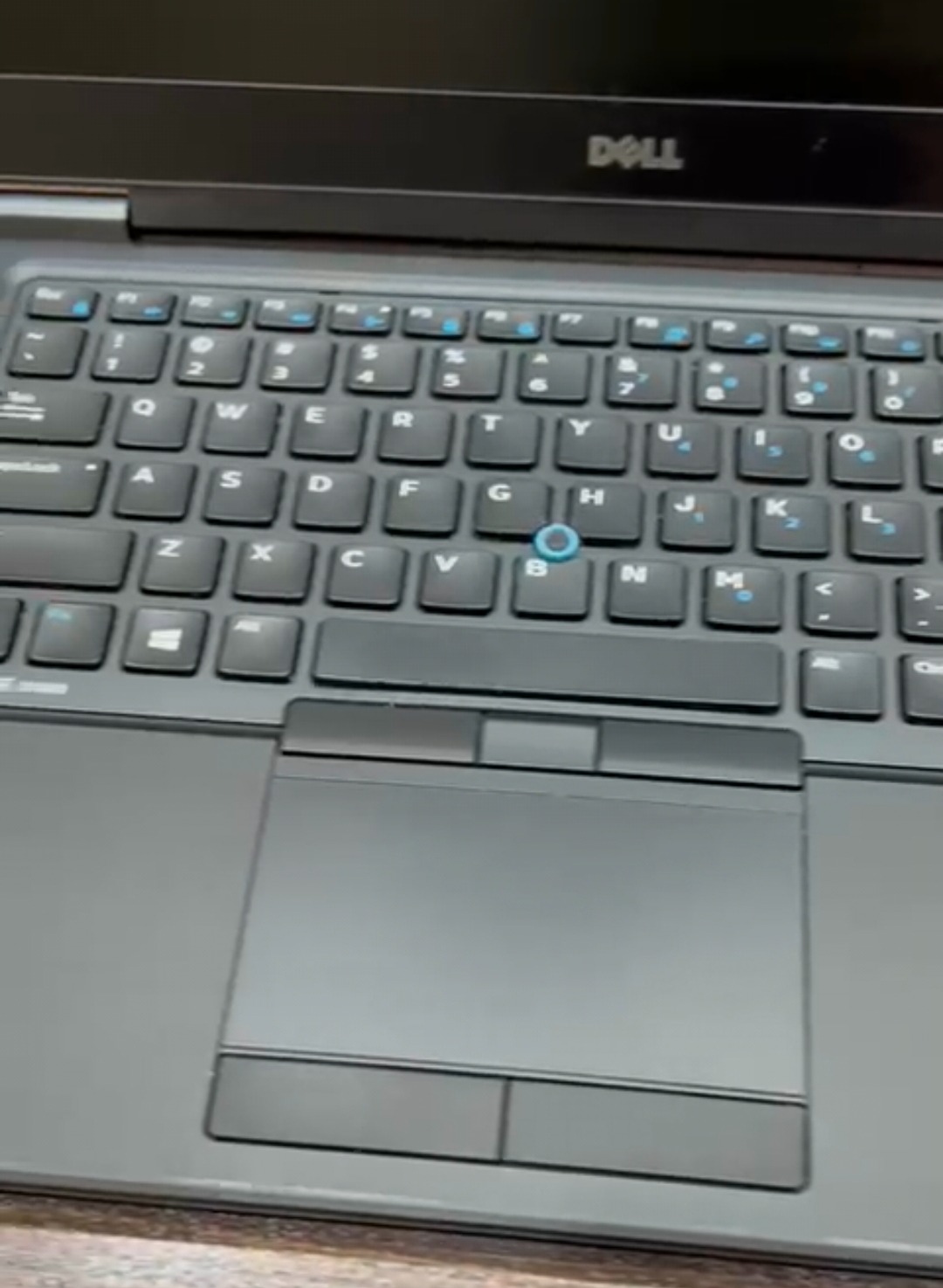 لپ تاپ DELL E7450 ci7 رم8 256ssd