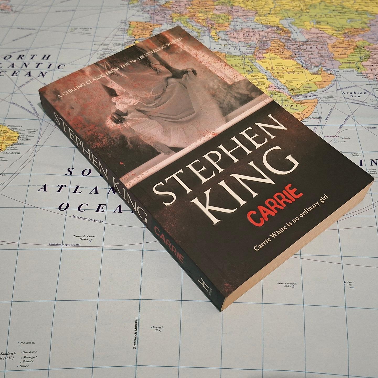 رمان انگلیسی Carrie اثر Stephen King