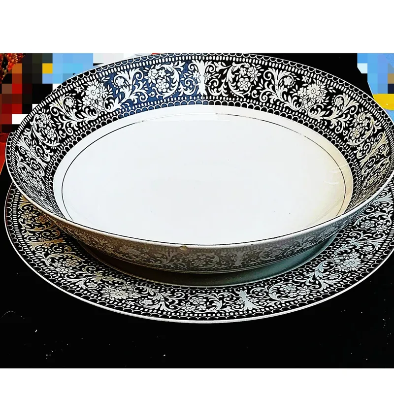 کاسه و بشقاب قدیمی