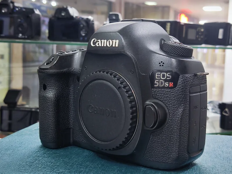 بدنەی کانن 5D-sr با 51 مگا پیکسل خیلی تمییز