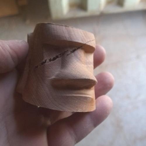 مجسمه چوبی کاکاسیاه