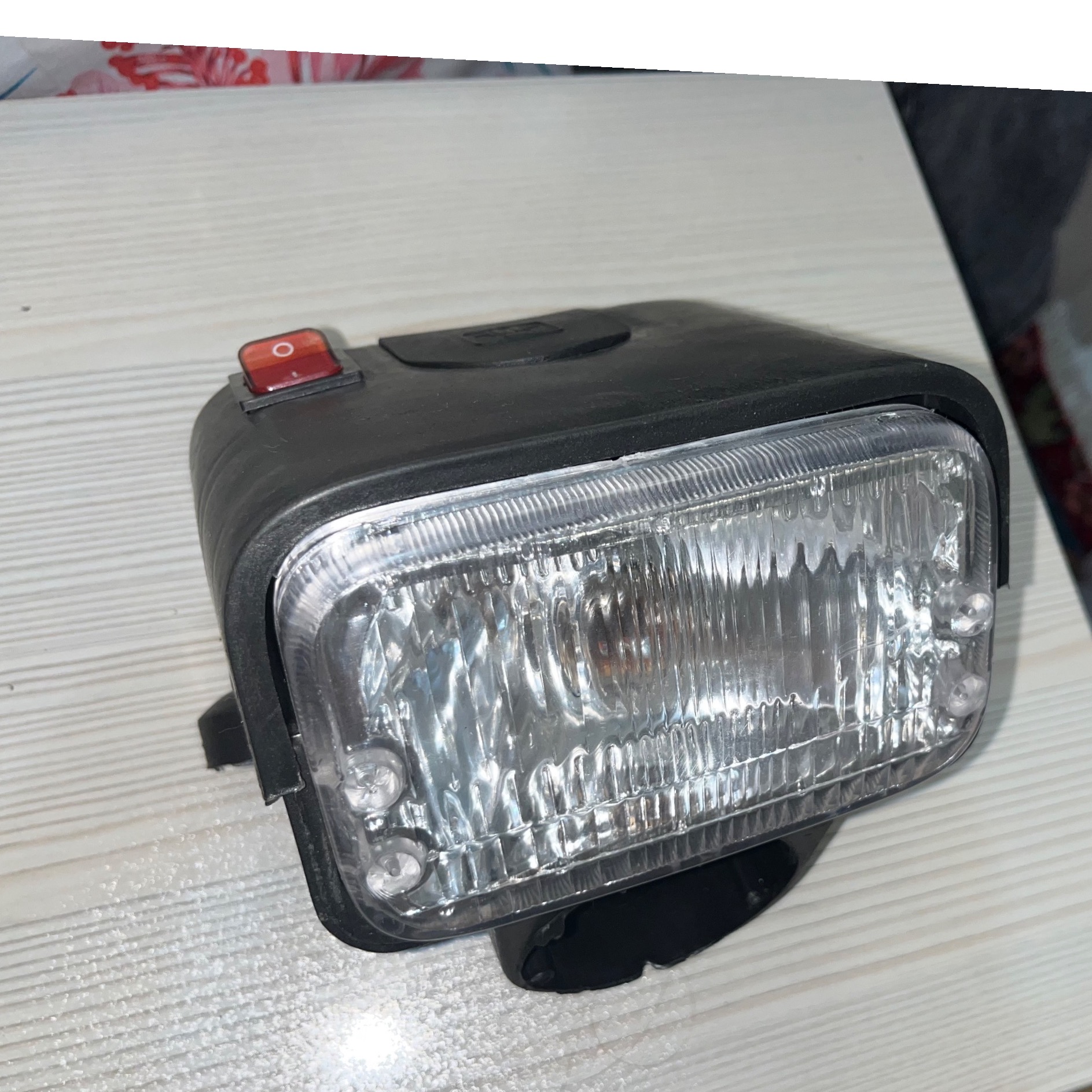 کاسه چراغ جلو موتور گازی براوو