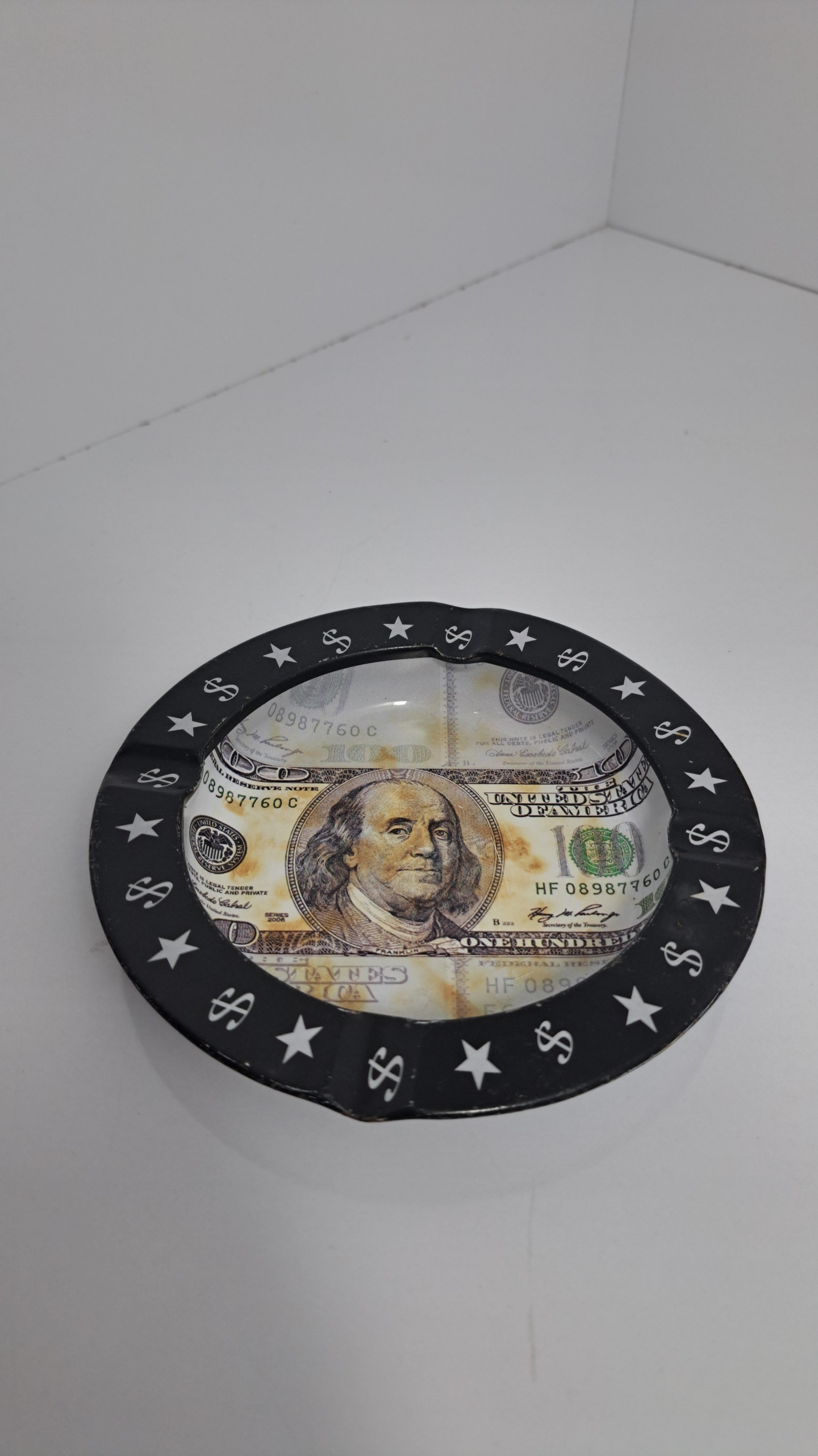 سریر سیگاری فلزی