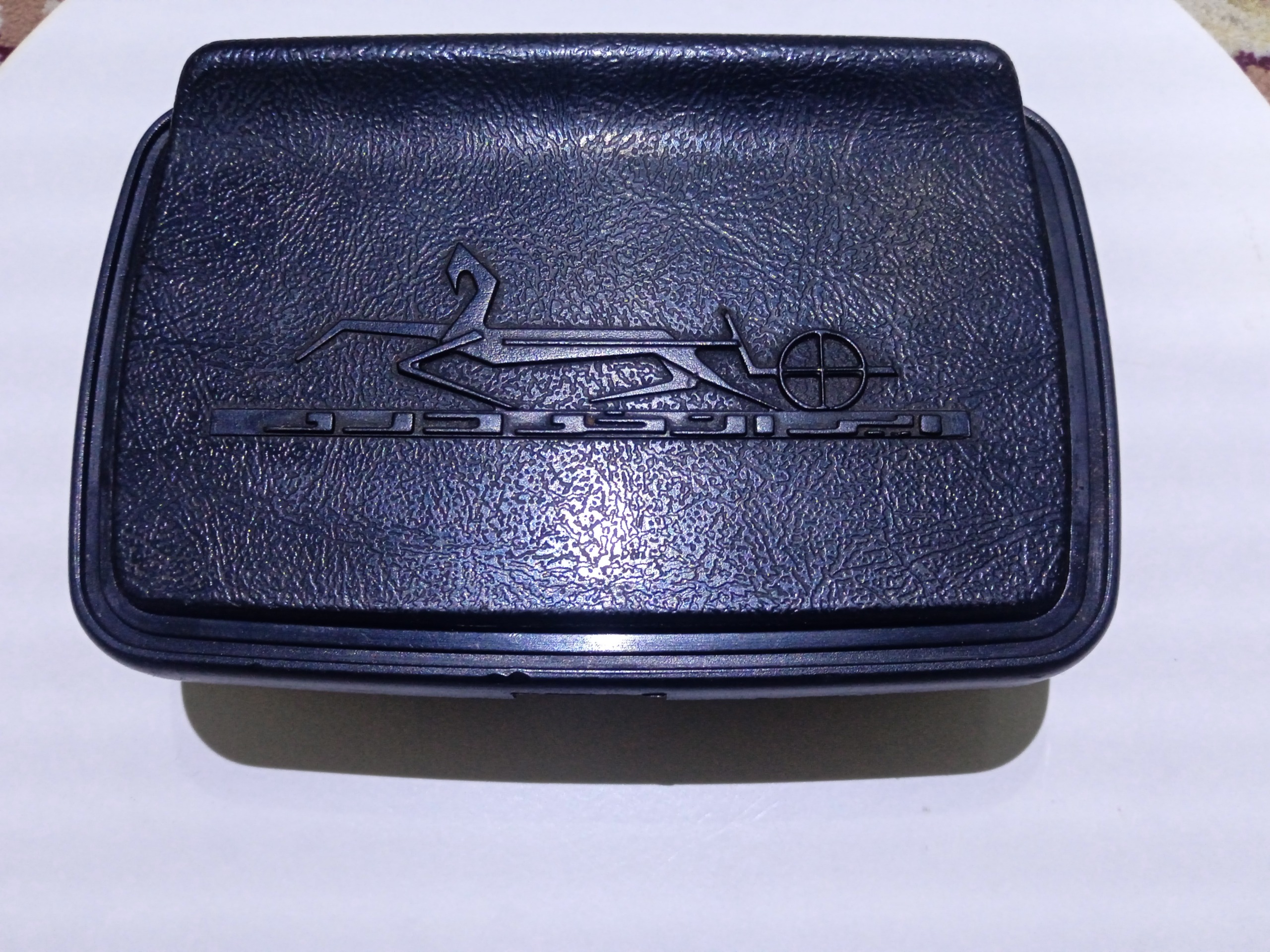 زیر سیگاری پیکان