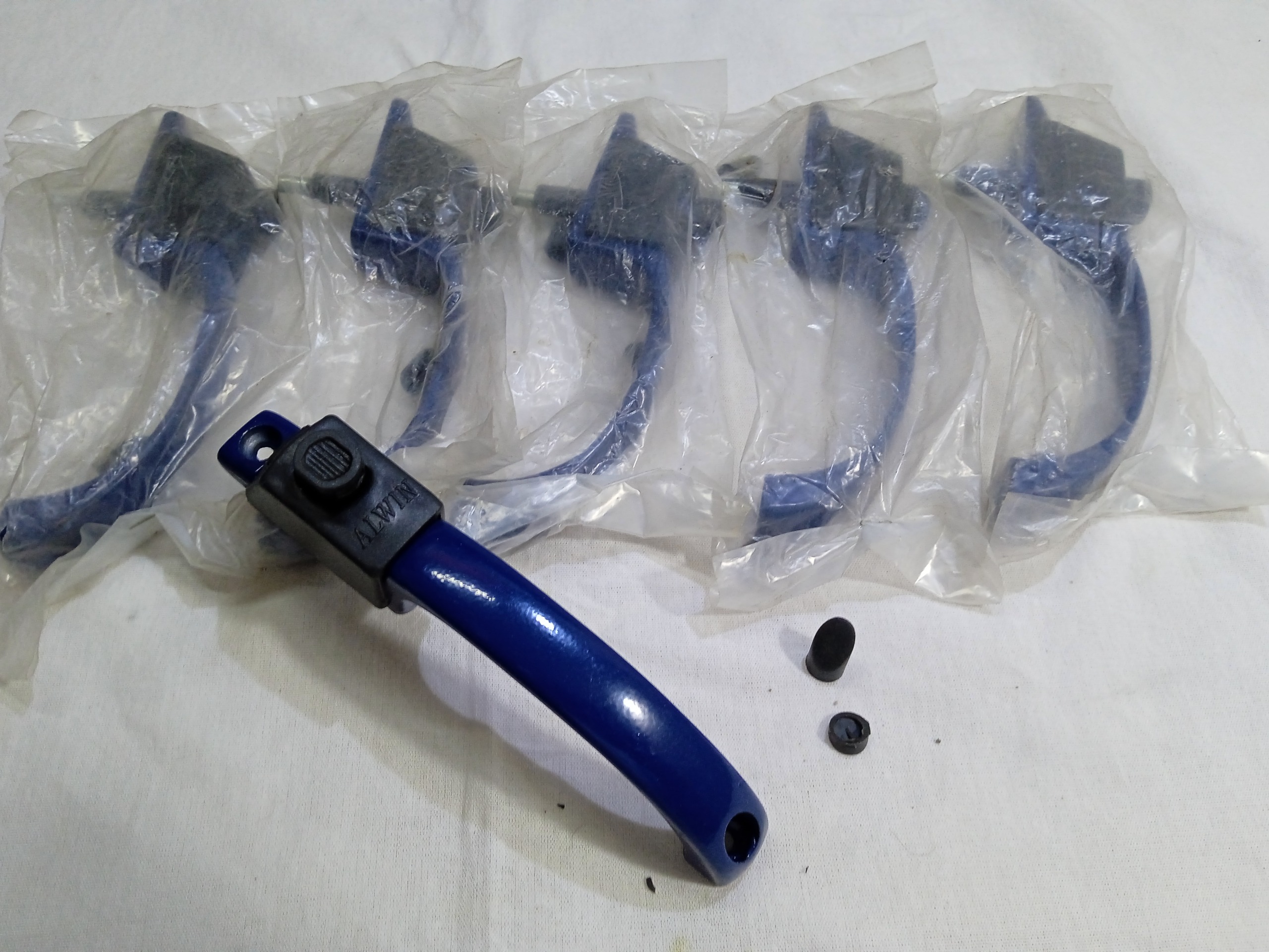 دستگیره پنجره آلومینیومی