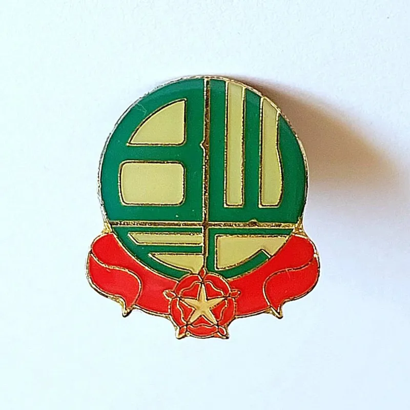 سنجاق سینه باشگاه فوتبال بولتون واندرز اورجینال