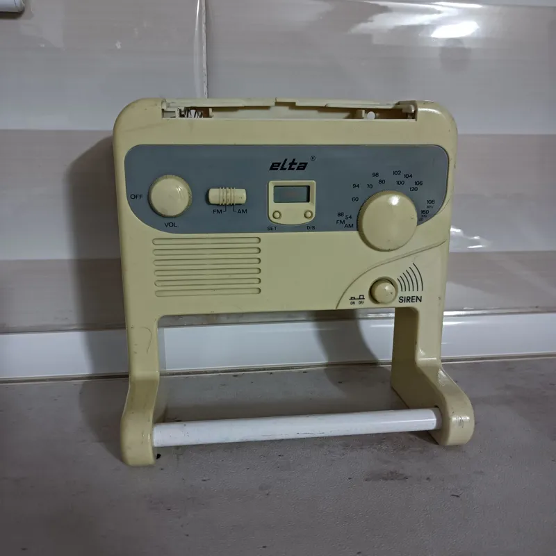 رادیو قدیمی حوله ای