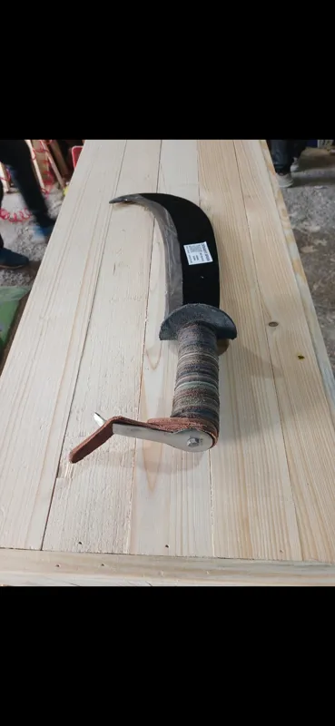 داس چوب تبر