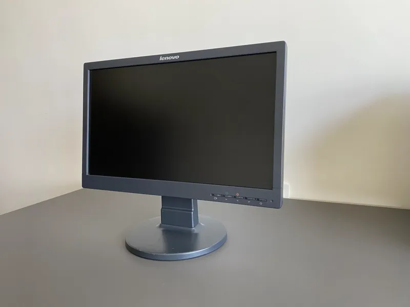 مانیتور 19 اینچینی لنوو