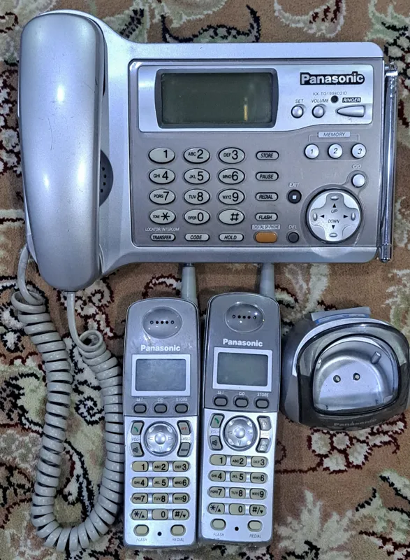 تلفن ترکیبی از بیسیم وباسیم پاناسونیک