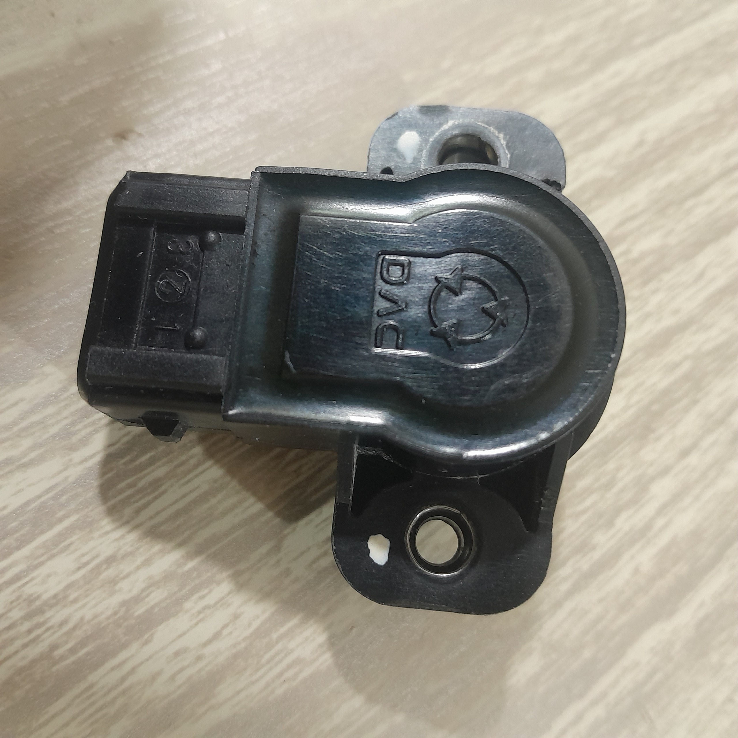 سنسور دریچه گاز روآ آردی پیکان پژو