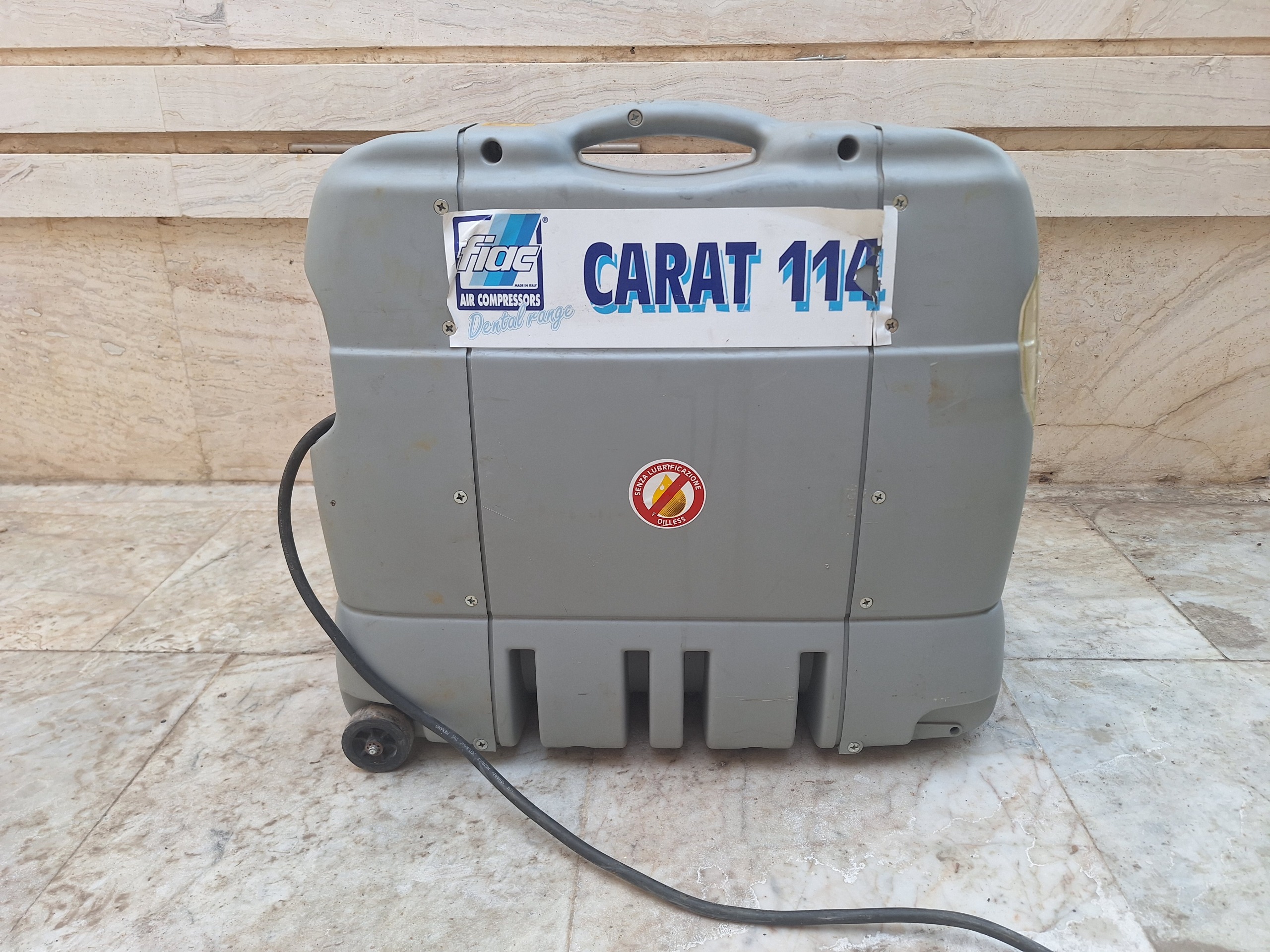 کمپرسور باد سایلنت ایتالیایی fiac پرتابل