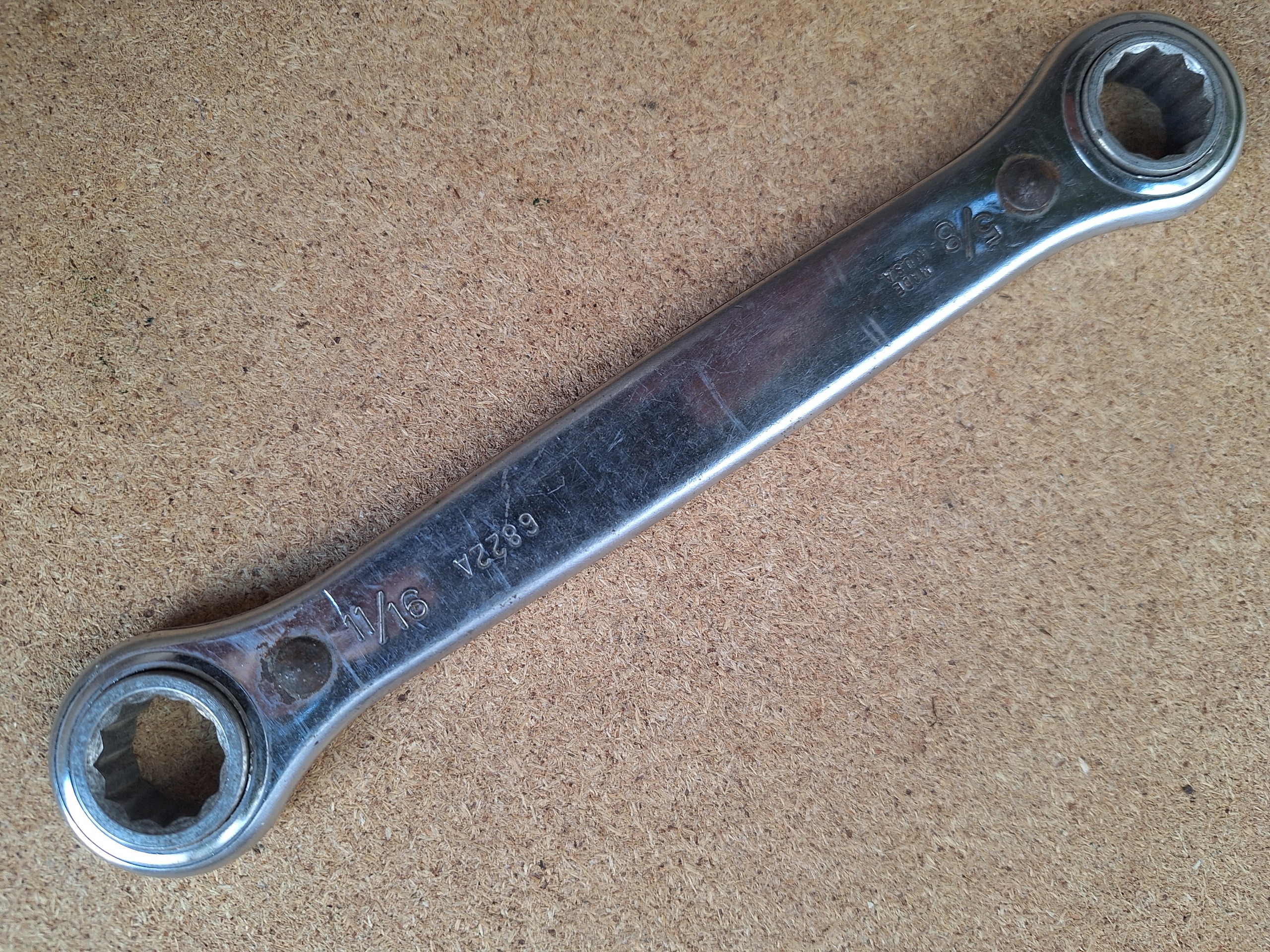 آچار دوسر جغجغه آمریکایی قدیمی