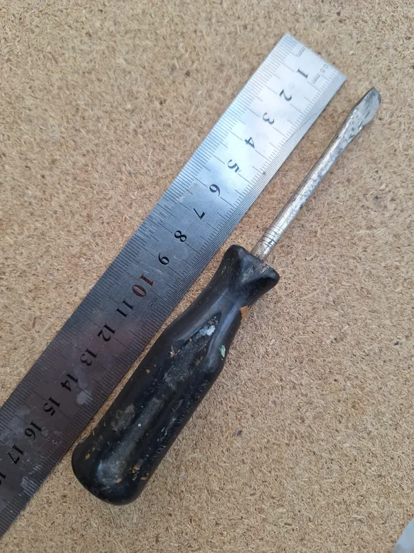 پیچ گوشتی ژاپنی نیسان قدیمی