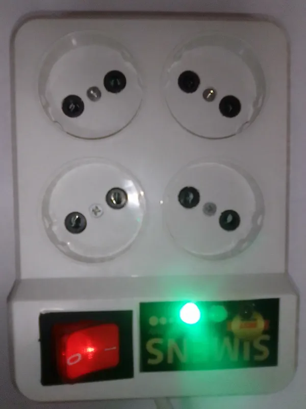 محافظ برق صوتی تصویری