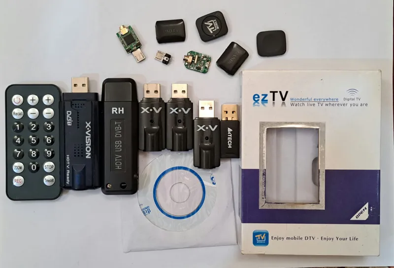 تعدادی گیرنده دیجیتال معیوب