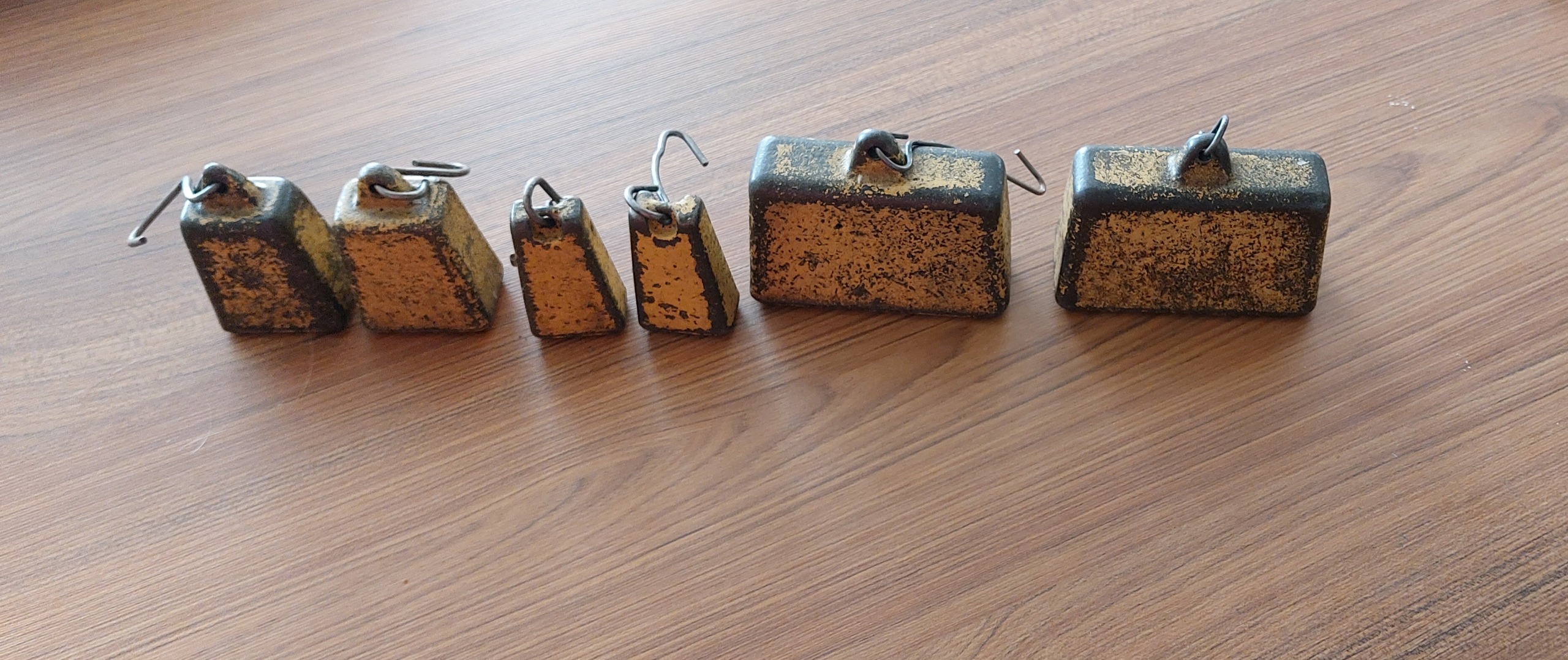 وزنه های قدیمی باسکول