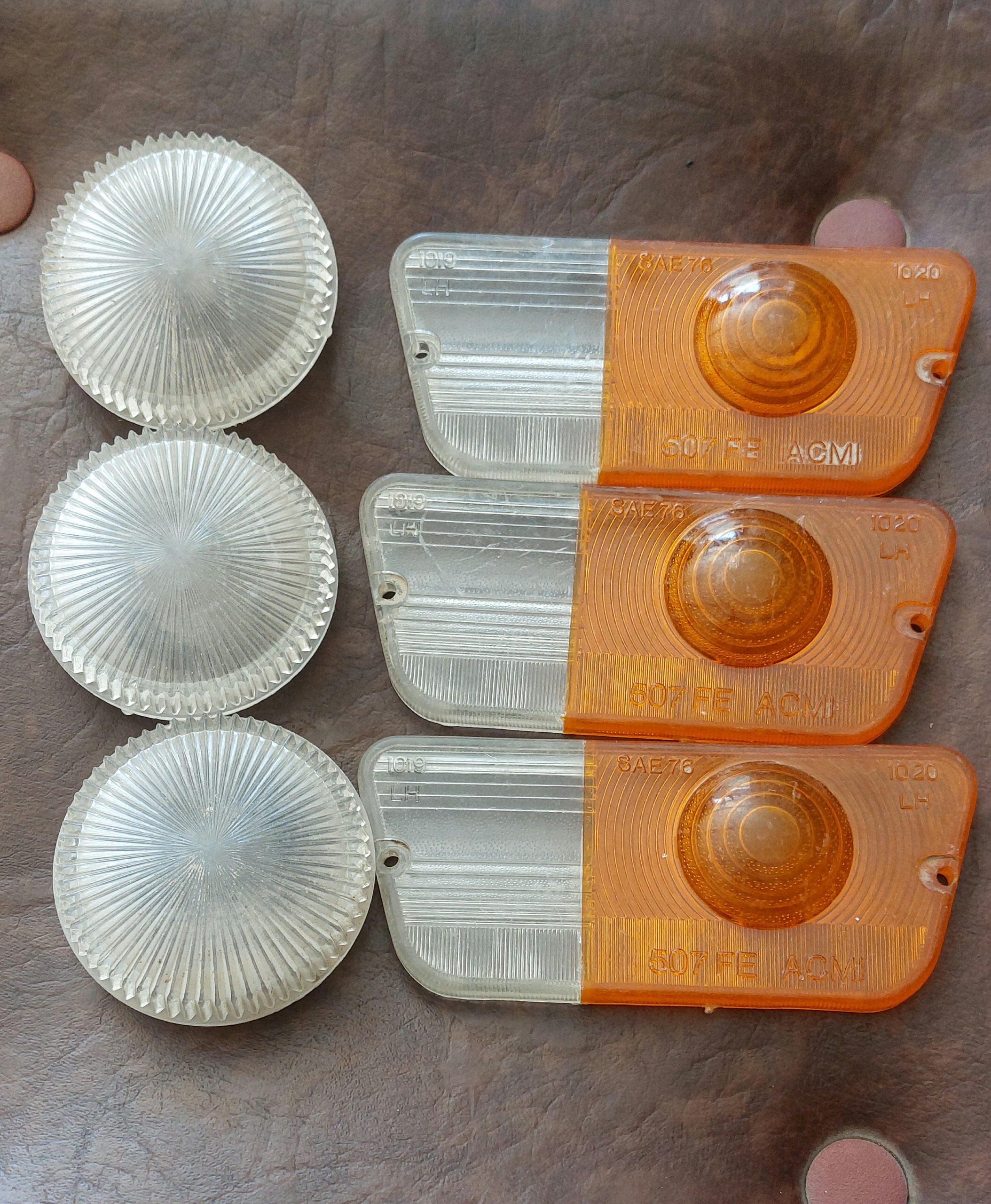 طلق راهنما و چراغ سقف پیکانی