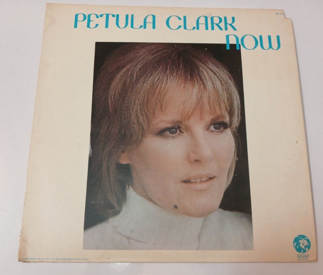 صفحه 33دور Petula Clark